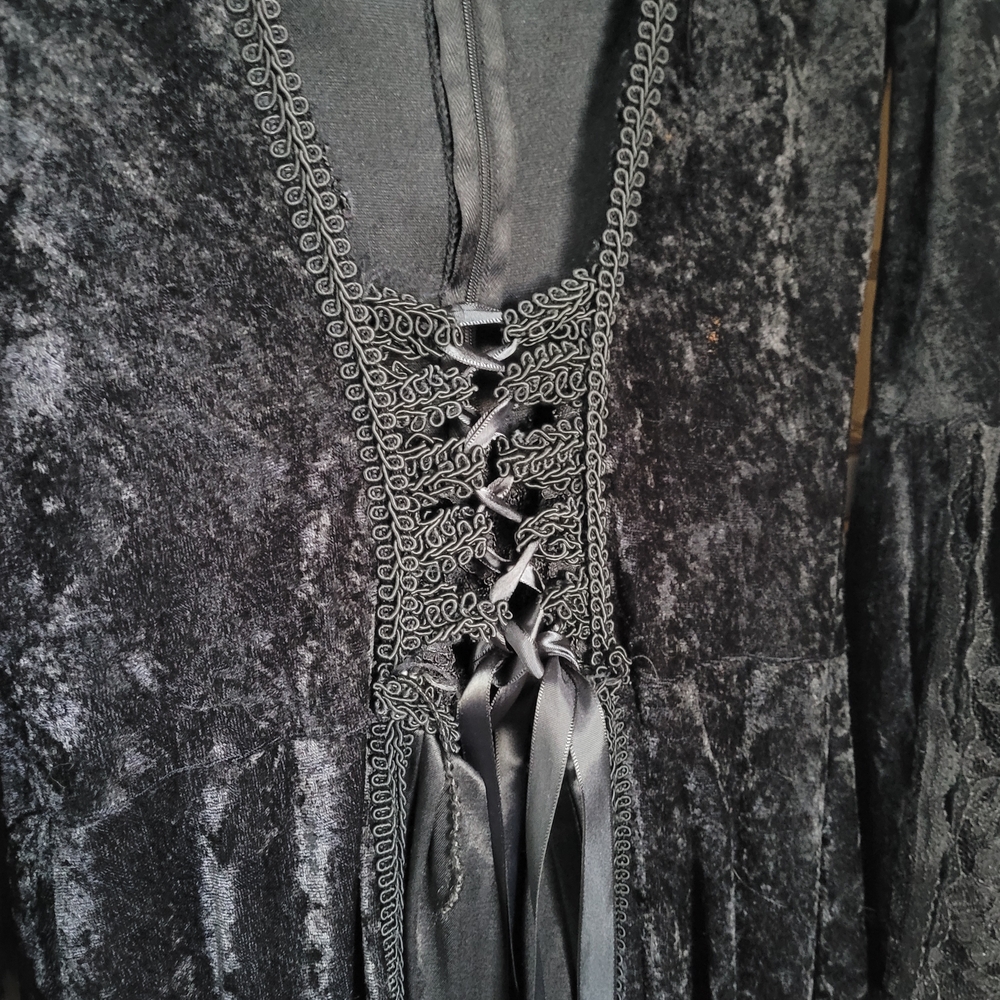 Black Velvet Lace-Up Gothic Maxi Dress - Picture 6 of 9